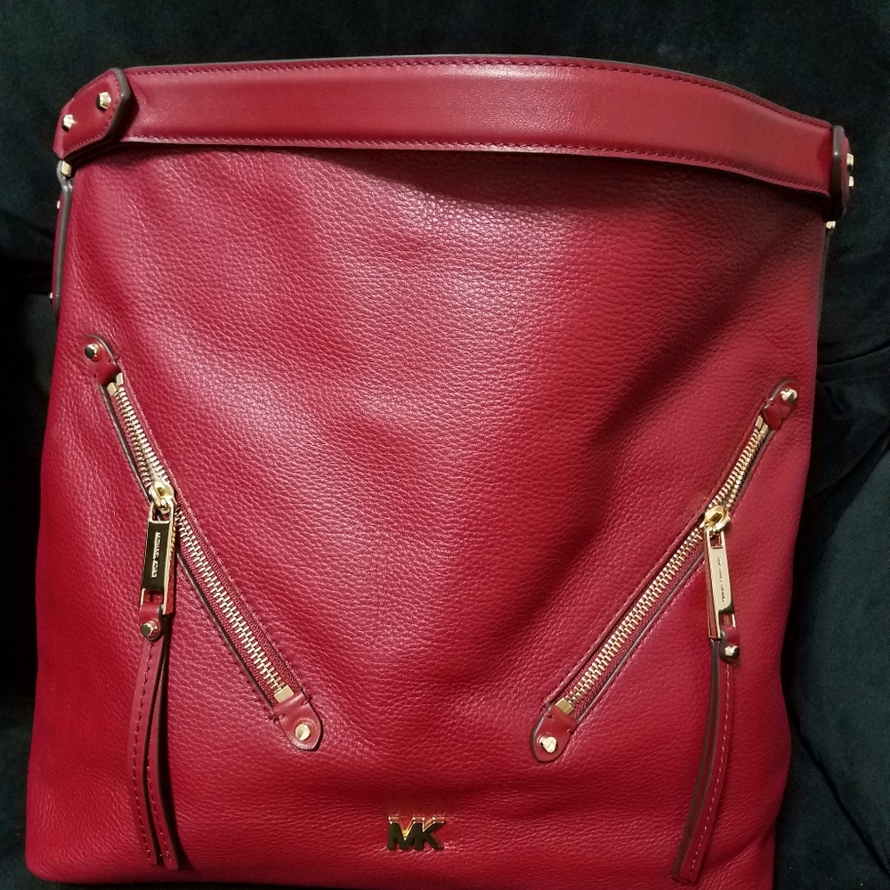 Micheal Kors Evie Shoulder Bag Maroon
